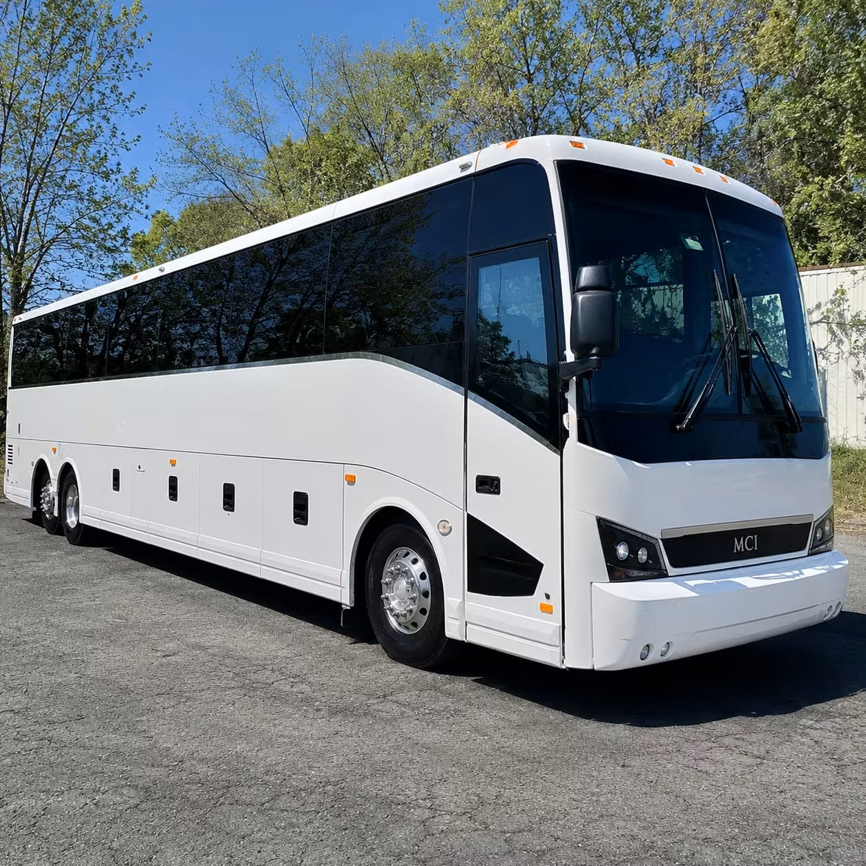 charter bus rentals for hawthorne corporate retreats and team building events