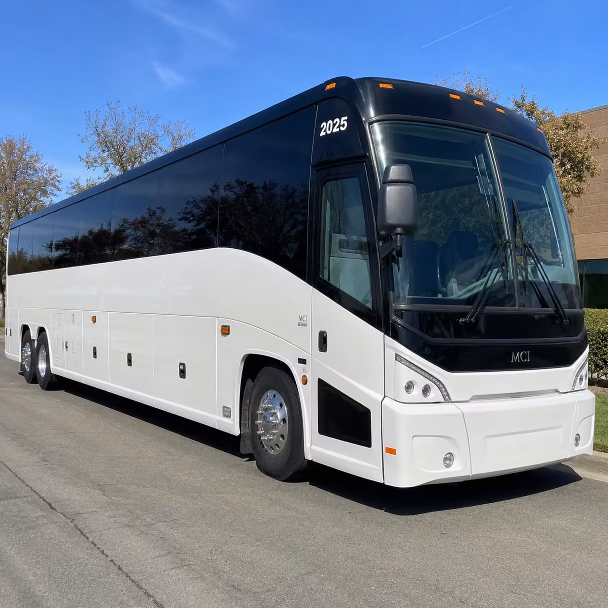choose the right bus size for your hawthorne concert group