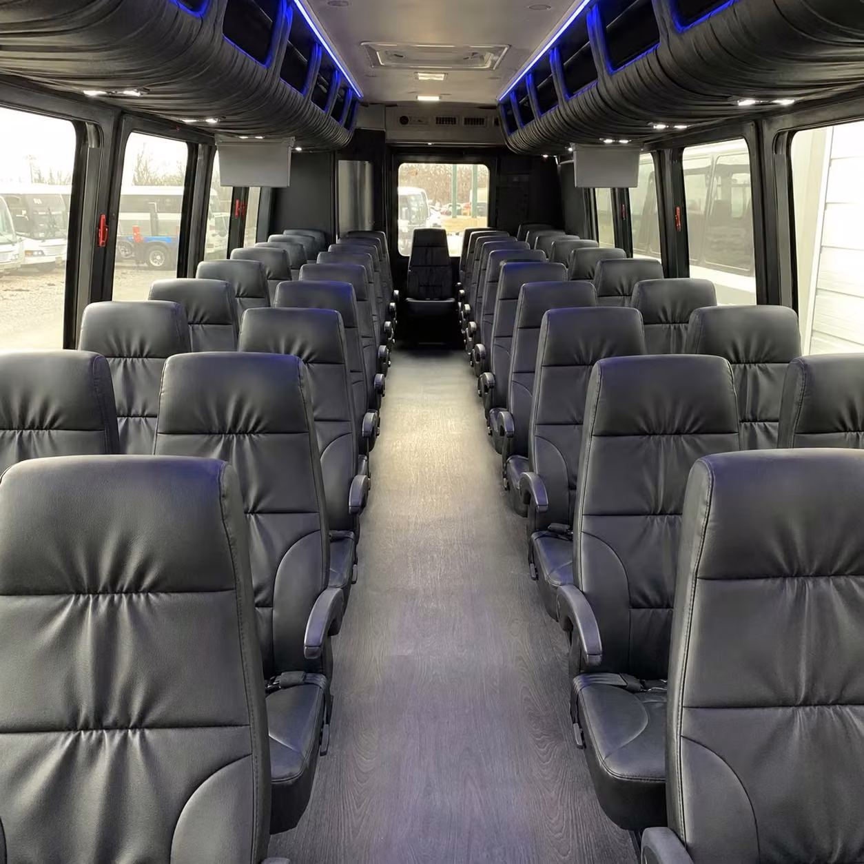 hawthorne 20 passenger minibus rental