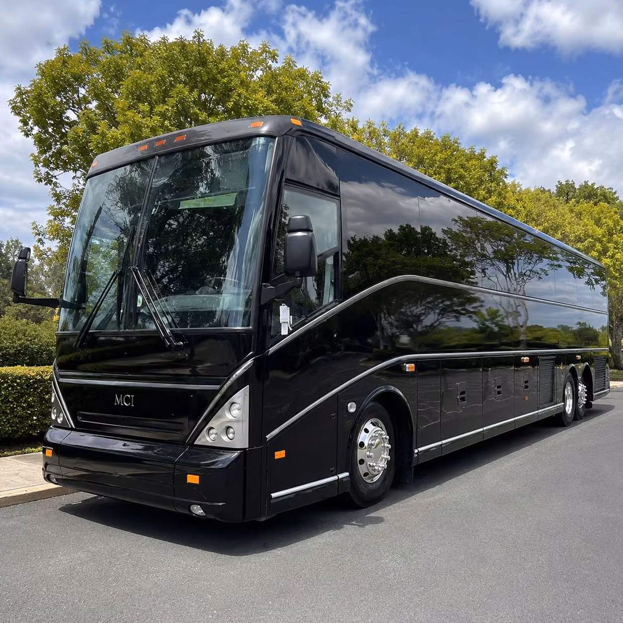 hawthorne charter bus rental exterior