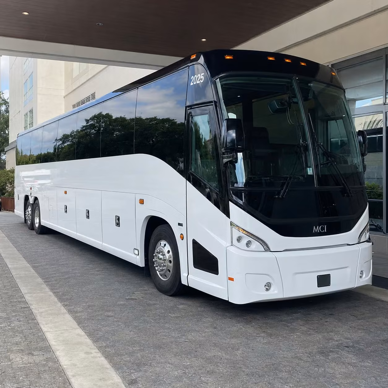 hawthorne charter bus rental fleet