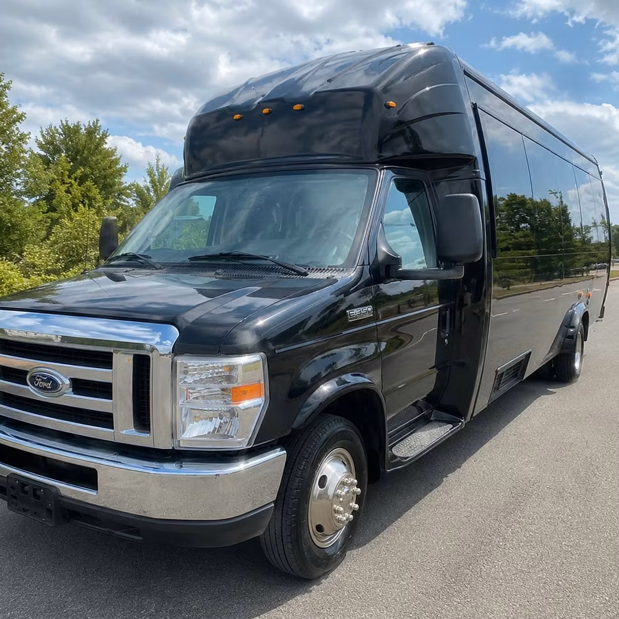 hawthorne party bus rental